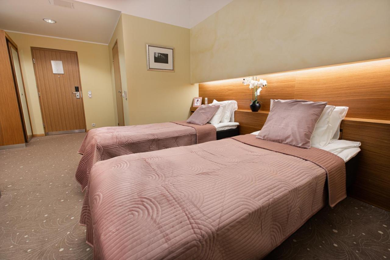 Bern Boutique By Rikas Hotels Tallinn Bagian luar foto