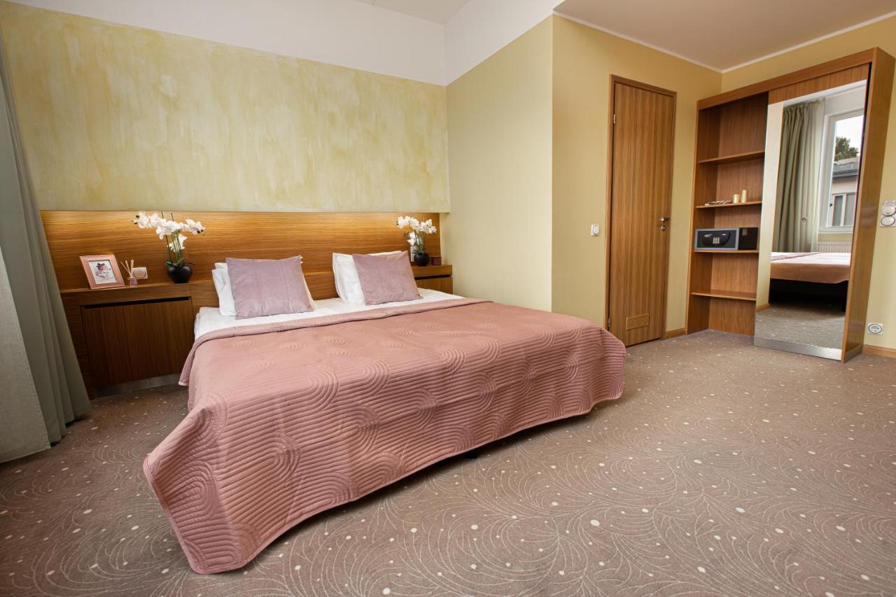 Bern Boutique By Rikas Hotels Tallinn Bagian luar foto