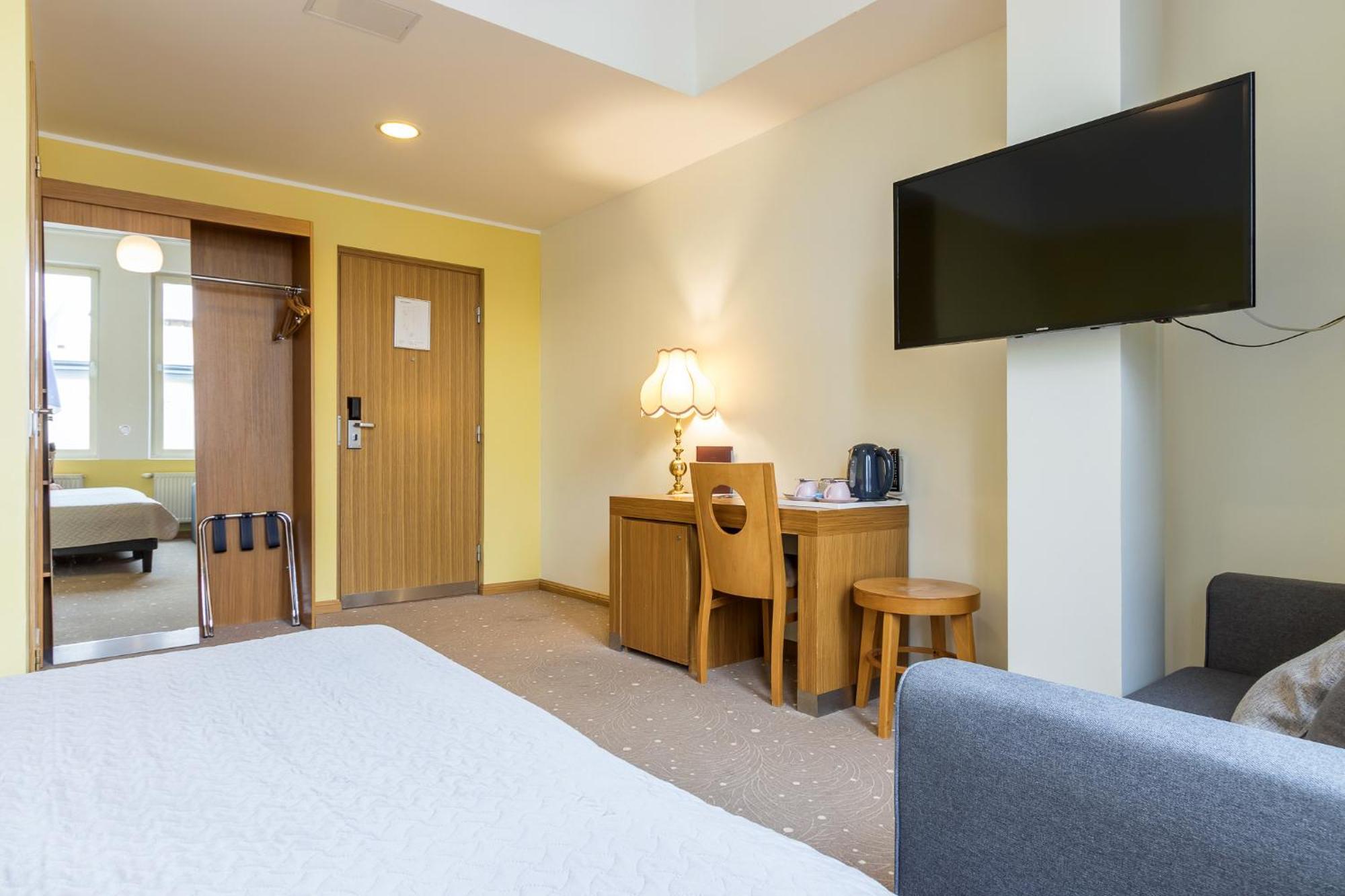Bern Boutique By Rikas Hotels Tallinn Bagian luar foto