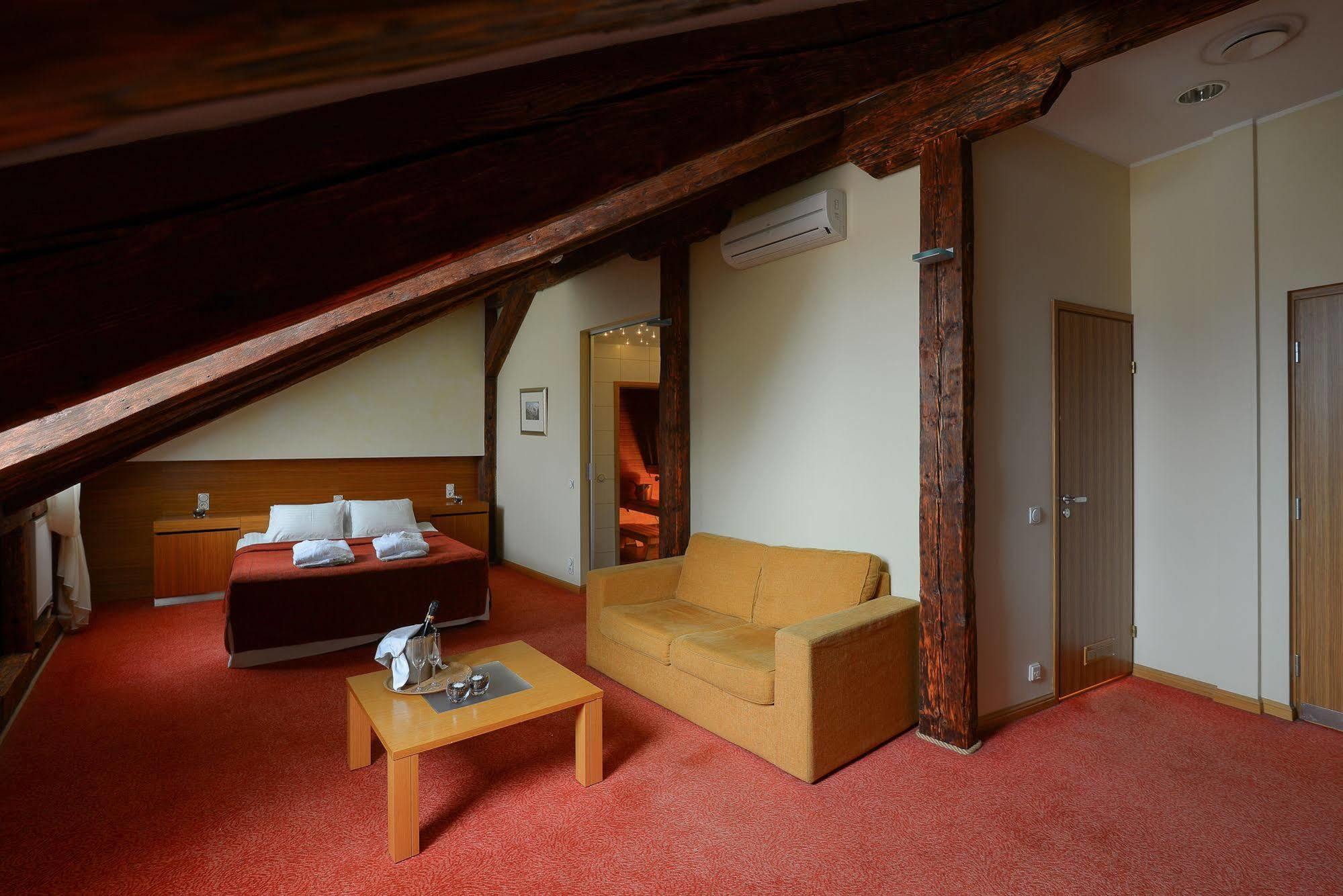 Bern Boutique By Rikas Hotels Tallinn Bagian luar foto