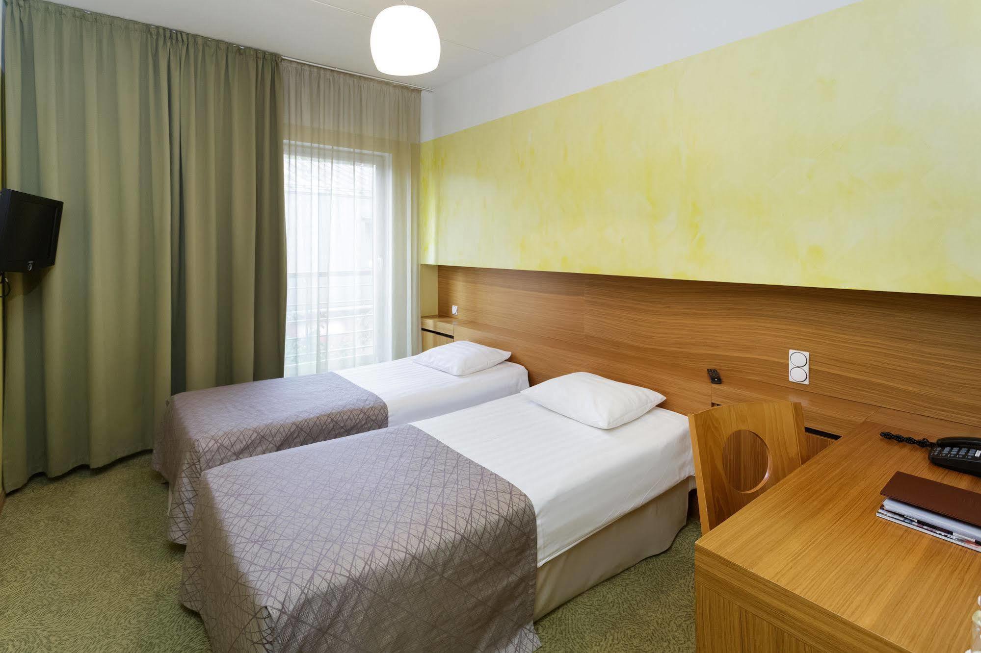 Bern Boutique By Rikas Hotels Tallinn Bagian luar foto